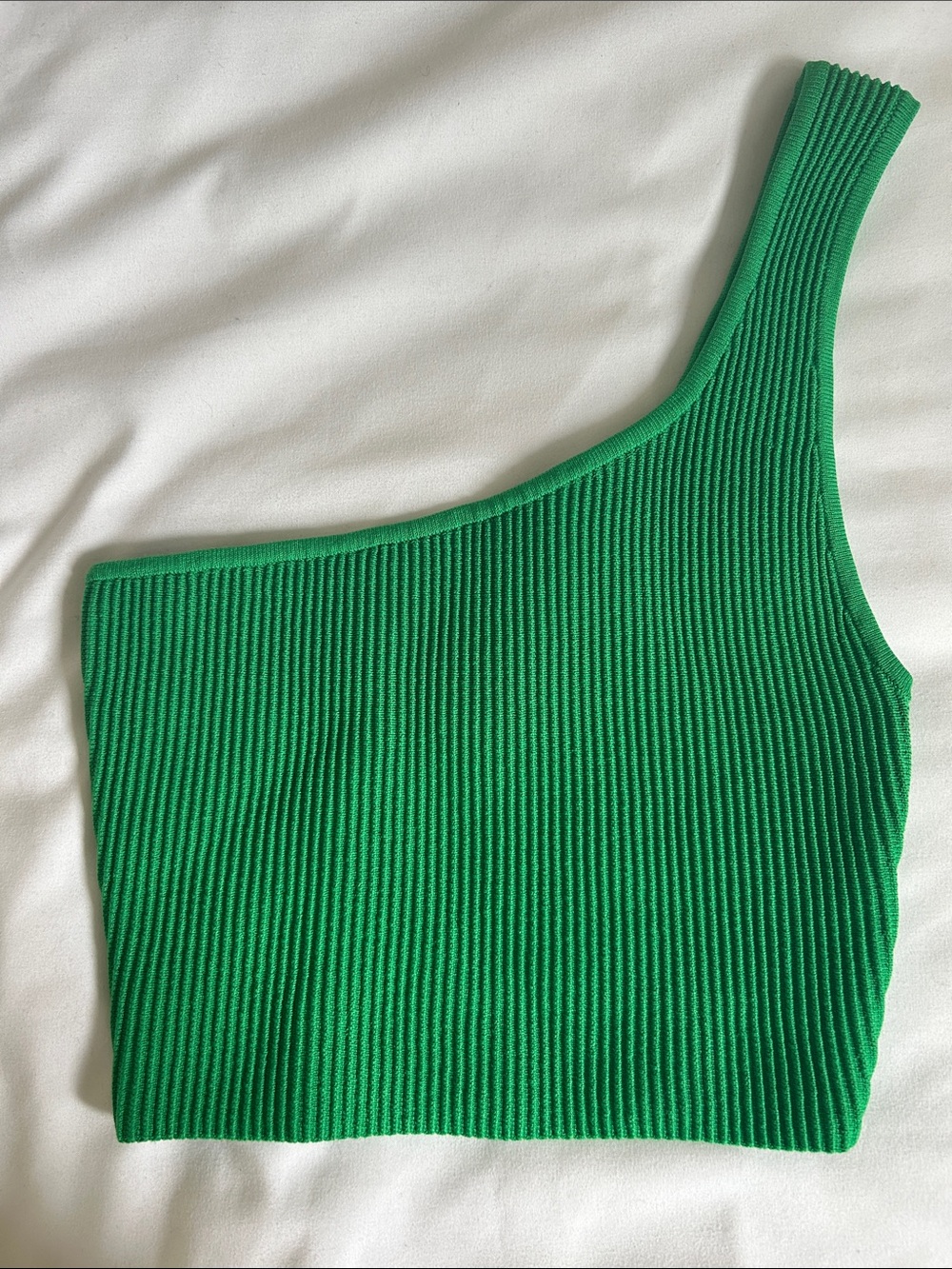 Babaton One-Shoulder Ribbed Crop Top in Green